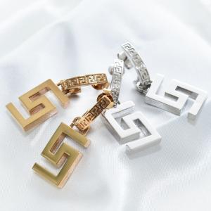 VERSACE（ヴェルサーチェ） ピアス ベルサーチ メドゥーサ ロゴ