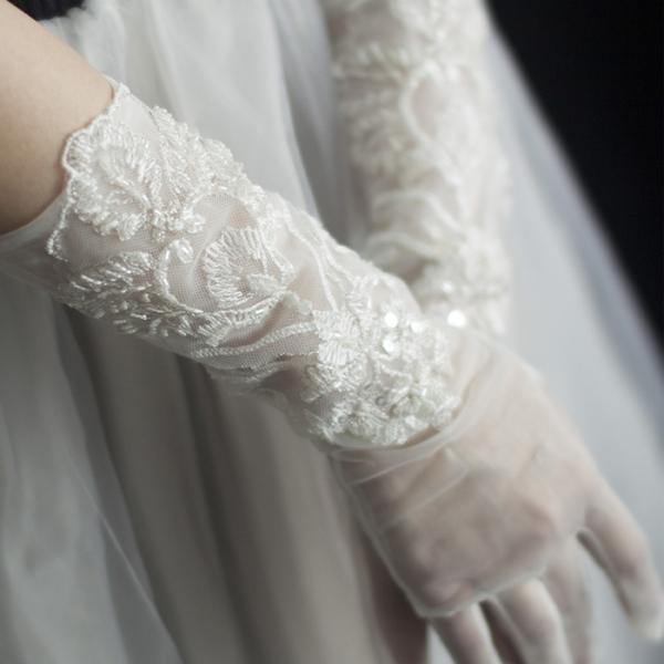 ウエディンググローブ ウェディンググローブ レース 刺繍 ブライダル ロンググローブ 結婚式 花嫁手...