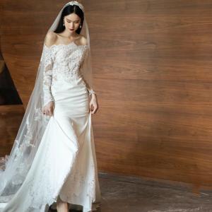 ウェディングドレス ウエディングドレス 二次会 結婚式 前撮り ブライダル ロングドレス 花嫁 スレンダードレス スレンダーライン サテン オフショルダー 長袖
