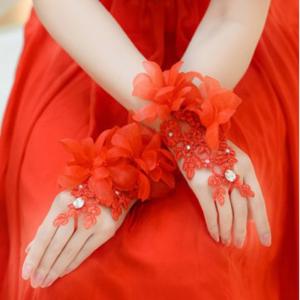 ウエディンググローブ ショート 結婚式 安い ブライダルグローブ 花嫁 グローブ 手袋 二次会 パーティー ウェディング手袋 赤 フィンガーレス オフホワイト｜missswteet1122