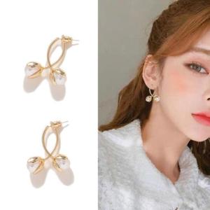 パールピアス 18金 仕上げ アレルギー対応 レディース 揺れる 蕾 韓国ファッション ポイント消化 誕生日 記念日 プレゼント