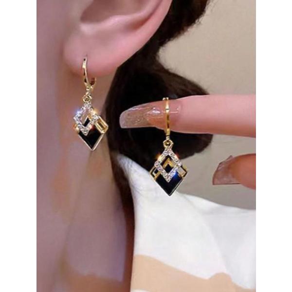 ファッショナブルで軽量な黒のダイヤモンド型パーソナライズイヤリング、洗練された独特のデザイン、女性の...