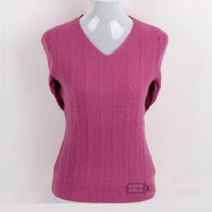 Vネックケーブル編みセーター、カシミヤ100％の温もり｜miwakenn