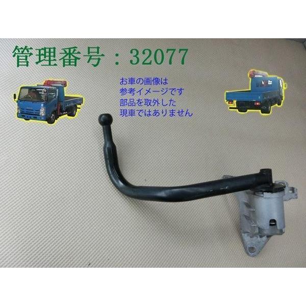 H24 いすゞ エルフ SKG-NPR85YN 右ミラーステー