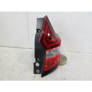 E12 ノート　純正テールランプ　左右セット　後期 Amazon | ノート/e-POWER E12/HE12/NE12/SNE12 純正 後期 右