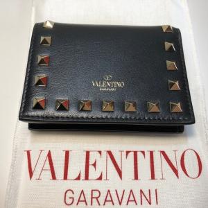 Valentino(ヴァレンティノ) ロックスタッズ ROCKSTUDスモール
