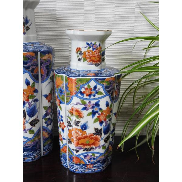 31cm H花瓶　伊万里牡丹絵柄　梅型花瓶 Flower vase