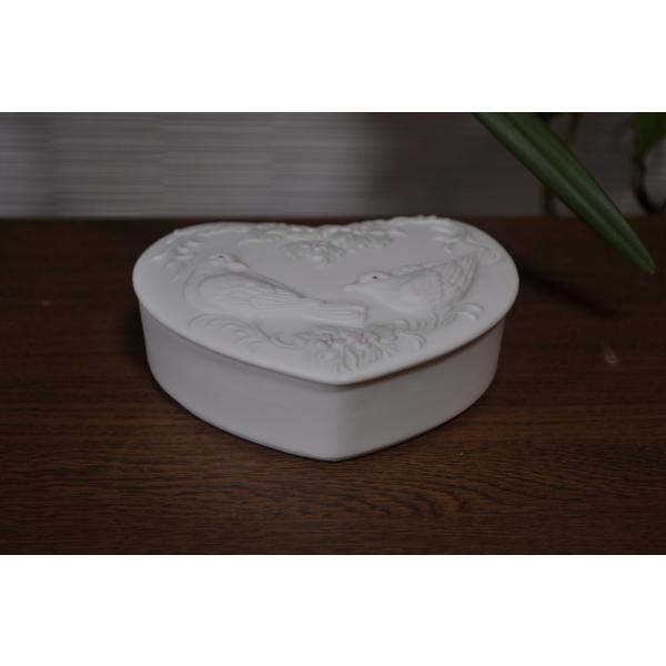 ハート型・蓋物・宝石箱・小物入れ・Covered Box.