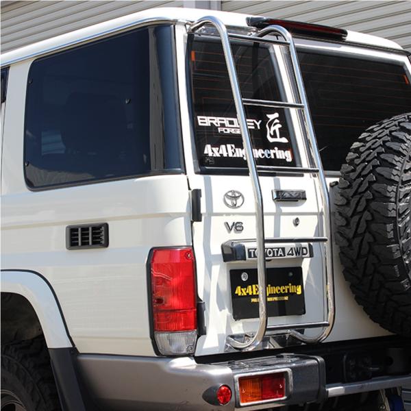 【4x4エンジニアリング】リアラダー ランドクルーザー70/ランドクルーザープラド78〈ステンレスバ...