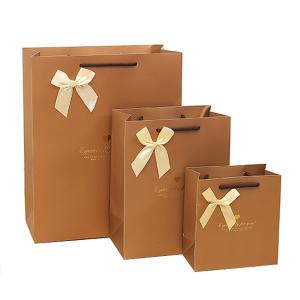 ラッピングギフトバッグ 手提げ袋 紙袋 5枚 ( シンプルブラウン×ゴールドリボン 31.7×25.3×9.7cm )｜moin-moin
