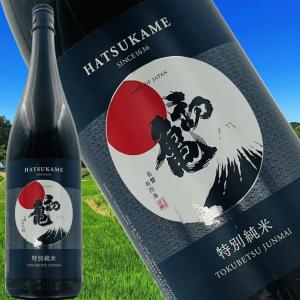 【初亀 特別純米 1800ml　令和8年8月】 日本酒 静岡 初亀醸造 精米歩合60% 令和誉富士79%・山田錦21% 上品な口当たりと米の旨み 晩酌の刺身に 冷酒でc