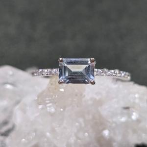 並行輸入品】925スターリングシルバー アクアマリンストーン トルコ