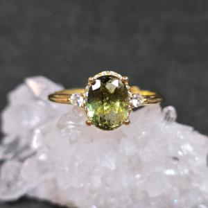 agete（アガット） ハーフエタニティ V字 リング ダイヤモンド 0.06ct
