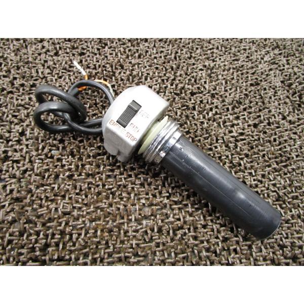 GT250 ハンドルスイッチ右 スロットル ●B657！GT250 スズキ キルスイッチ 【 GT2...