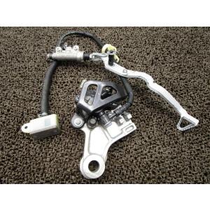 Dトラッカー250（キャブ車）リアブレーキキャリパー一式‼️ Dトラッカー250純正リアブレーキキャリパー 割れ固着なし 全年式