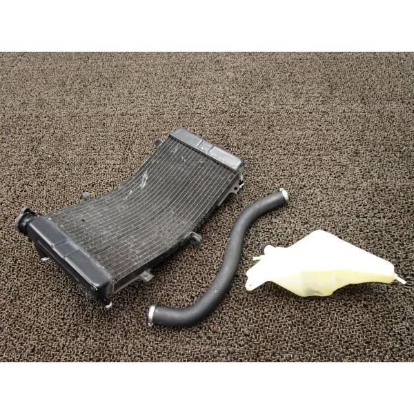 GSX-R750 ラジエター クーラントタンク □Z108！GR7DA スズキ 【 R731 】 動...