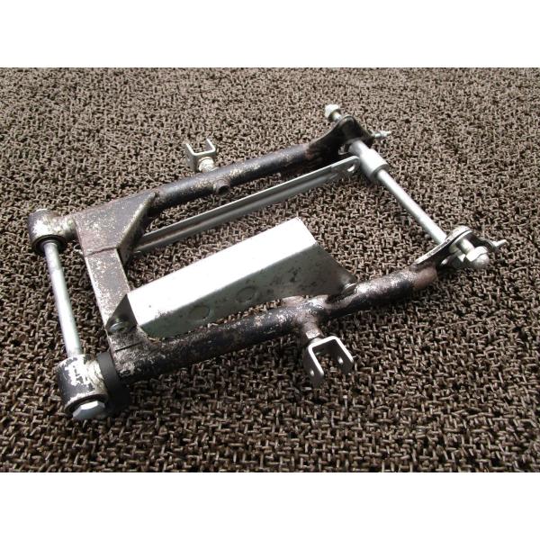 GT80 スイングアーム チェーンカバー アクスルシャフト □A3970！374 ヤマハ 【 374...