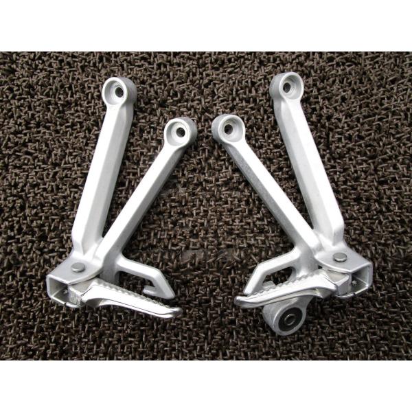 GSX-R600 タンデムステップ ステー 左右 ●A5158！GN7CA スズキ 【 N727 】...