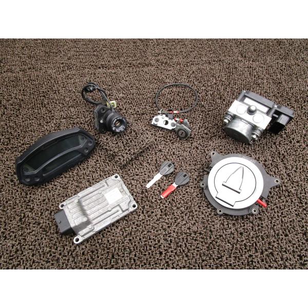 ドカティ M1100S メインキー デジタルメーター CDI ABS △A6475！ZDMM505A...