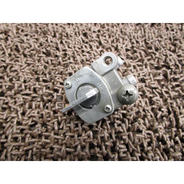 ストリートマジック2 110 フューエルコック ●A7476！CF12A スズキ 【 F131 】 ...