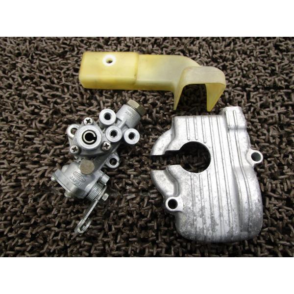 T500 オイルポンプ カバー ●A8271！T500 スズキ 【 T500 】 キャブ車