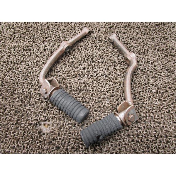 T500 メインステップ ステー 左右 ●A8338！T500 スズキ 【 T500 】 キャブ車