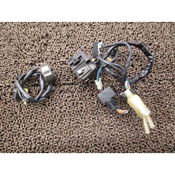 CRM250AR ハンドルスイッチ 左右 ●A8538！MD32 ホンダ 【 MD32E 】 キャブ...