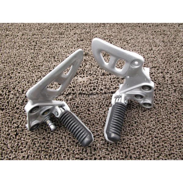 GSX1300R ハヤブサ メインステップ ステー 左右 △B2940！A1111 スズキ 【 W7...