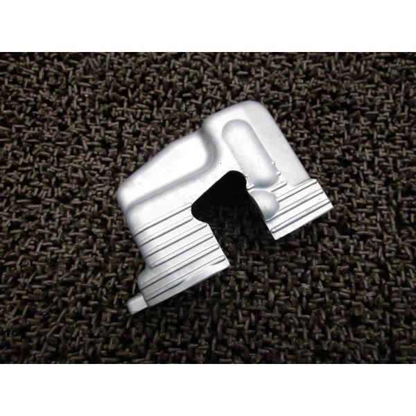 GT250 オイルポンプカバー ●B4743！GT250B スズキ 【 T250 】 キャブ車