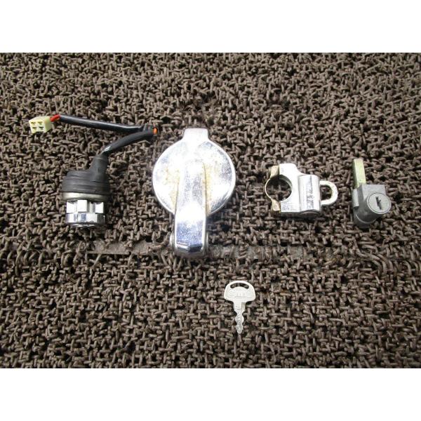 GT250 メインキーセット ●B4795 タンクキャップ！GT250B スズキ 【 T250 】 ...