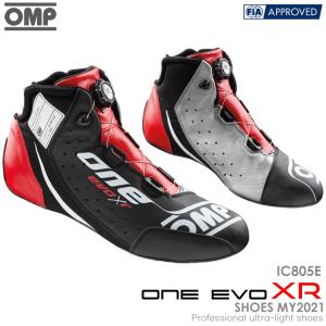 OMP ONE EVO XR SHOES MY2021 ブラック×シルバー×レッド(172)