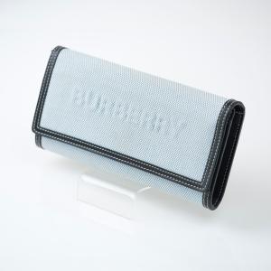 バーバリー BURBERRY エンボスロゴ フ...の詳細画像1