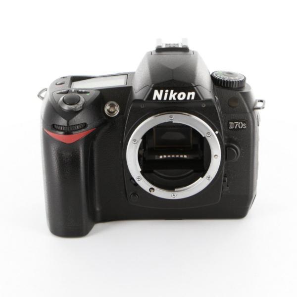 Nikon デジタル一眼レフカメラ D70S