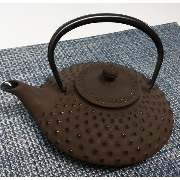 岩鋳　南部鉄器　お燗瓶（南部鉄瓶）　0.5L　平型　アラレ こげ茶