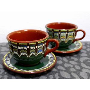 ブルガリアのトロヤン焼きティーカップ＆ソーサー(緑色)