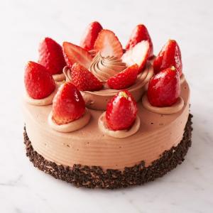 生チョコデコレーション（直径約15cm）【店鋪受取】＊お受け取りの４営業日前までにご予約ください。＊当日・翌日・3日前・12/21〜25日のお引渡しできません。