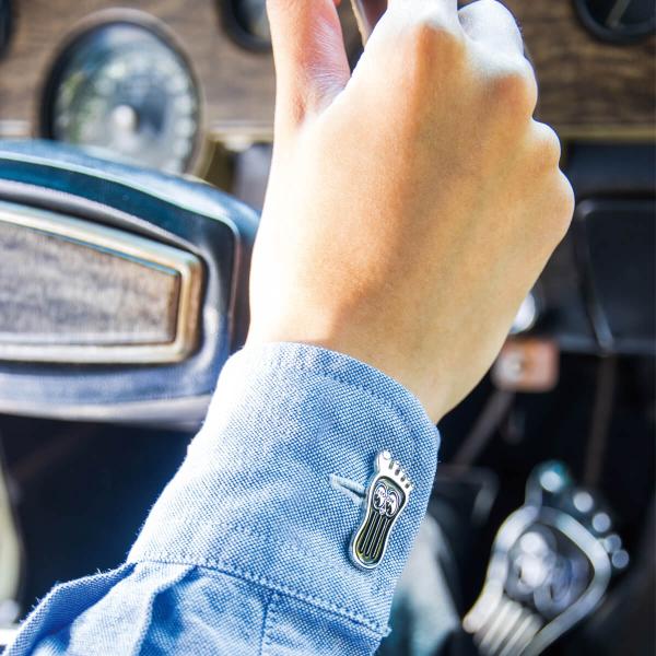 ムーンアイズ MOONEYES ベアフット ハットピン ピンバッジ