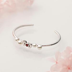 スワロフスキー×キティ　バングル♡美品 SWAROVSKI（スワロフスキー） 『ハローキティ Hello Kitty Lollipop