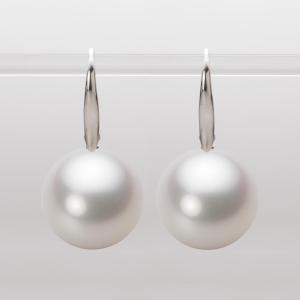 ムーンレーベル 公式] 南洋真珠 ピアス 15mm 白蝶 真珠 K18WG ホワイト