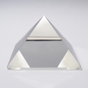 水晶ピラミッド5cm＜黄金比＞ AP00505 : 水晶天然石専門店ムーン