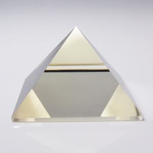 水晶ピラミッド5cm＜黄金比＞ AP00505 : 水晶天然石専門店ムーン