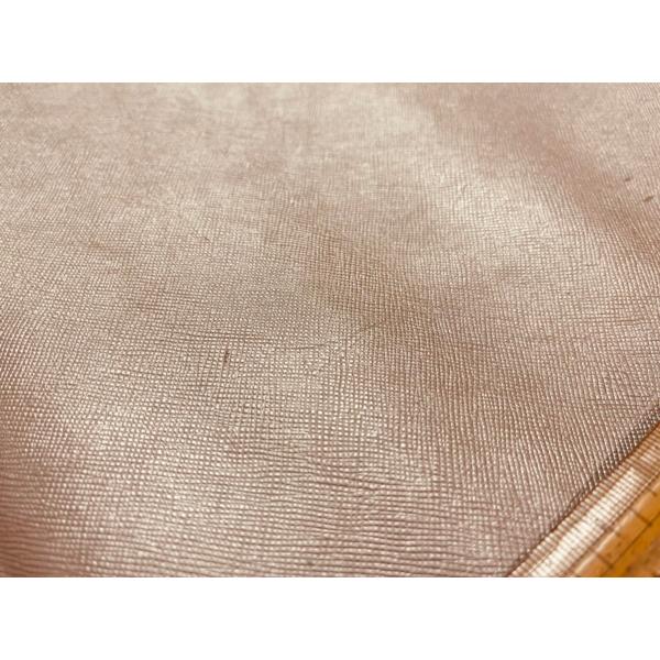 ※写真現物のみ　本革　厚み0.9mm ピンクメタ 生地目 126