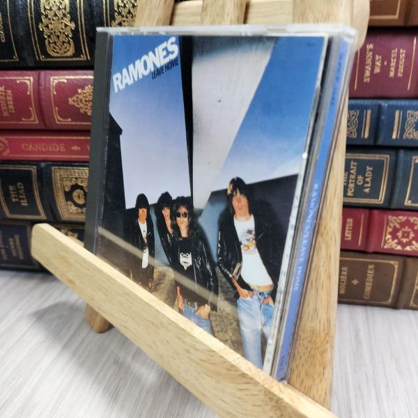 8-1 リーヴ・ホーム ラモーンズ 180131