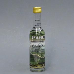 モンゴル ウォッカ チンギス39°50ml 【商品コード】654171 : お酒の