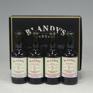 モンゴル ウォッカ チンギス39°50ml 【商品コード】654171 : お酒の