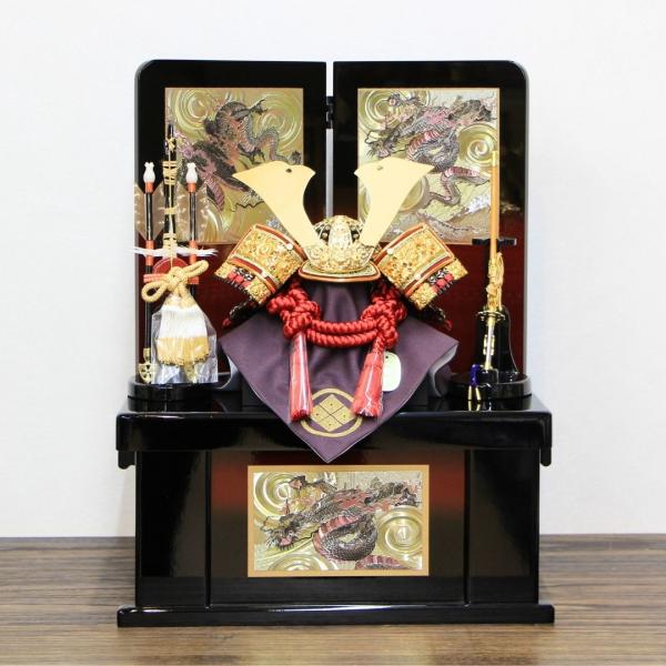 五月人形 コンパクト おしゃれ 豪華 兜飾り 木製 収納飾り 8号 黒小札赤糸縅大鍬兜収納飾り 家紋...