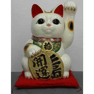 13号開運手長招き猫白（右手または左手）(座布団付)