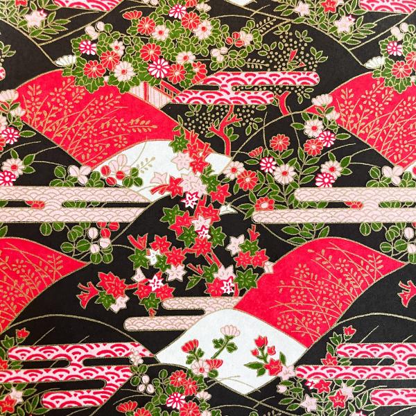 友禅和紙 秋の山々 紅葉 菊 萩 小花 黒 赤 大判 約63ｘ93cm 千代紙