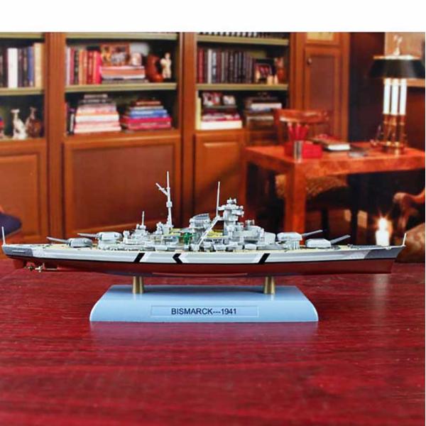 1/1000スケール　1941年　第二次世界大戦　ドイツビスマルク戦艦軍艦　モデルおもちゃモデルコレ...