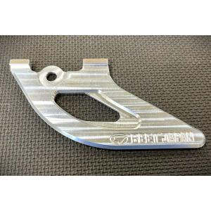 BEET Z900RS対応 リアスプロケットガードKIT（ゴールド） 0428-KE3-10｜バイクパーツMotoJam Yahoo!店